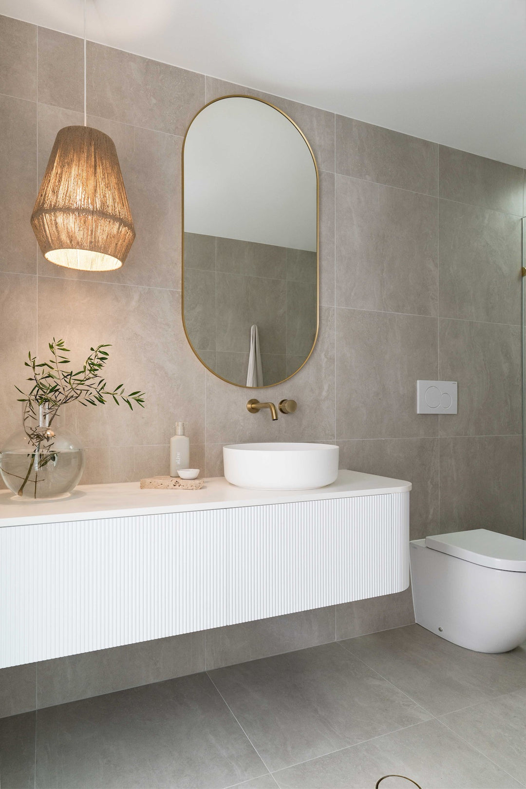 Waverley 1800 Wall Hung